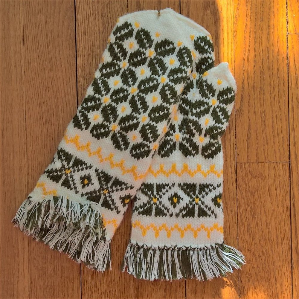 New Handmade Mittens New Wool